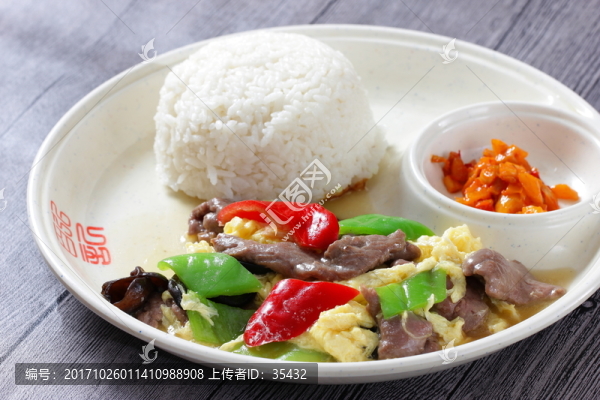 牛肉雞蛋飯