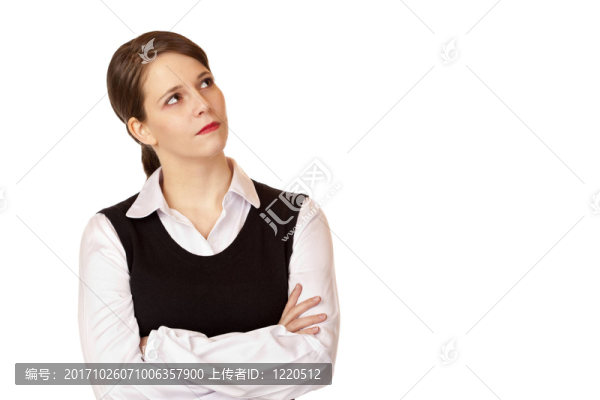 年輕女子斜向上看。