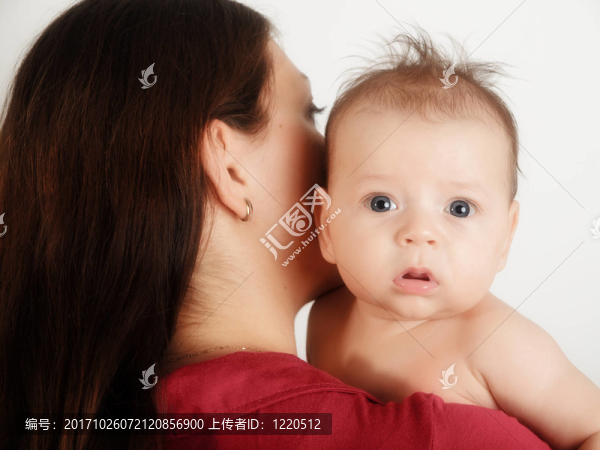 嬰兒