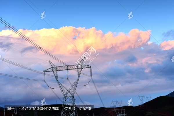 高壓鐵塔,云彩