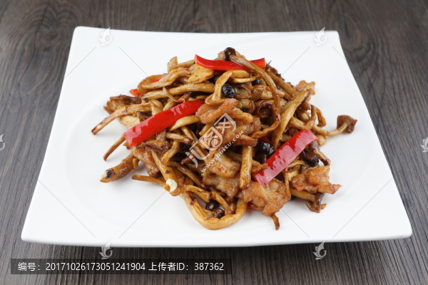 豬爽肉炒菌菇