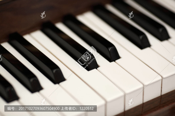 鋼琴