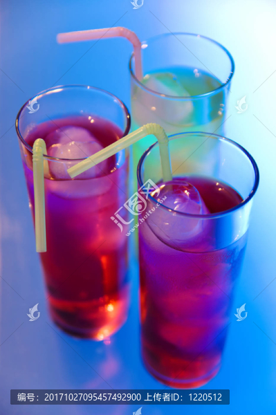 玻璃酒杯