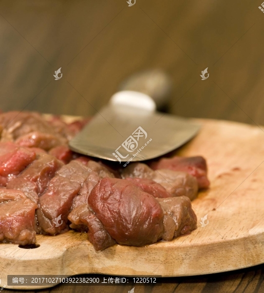 生鹿肉燉