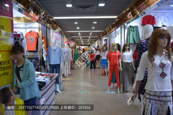 女裝模特