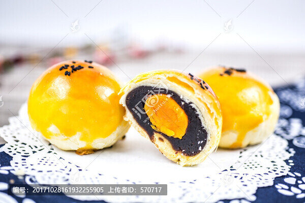 蛋黃酥