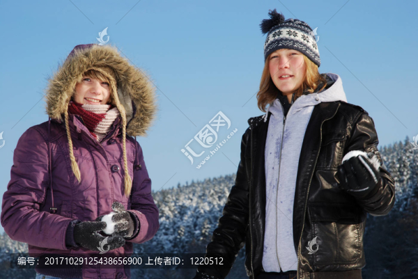 打雪仗
