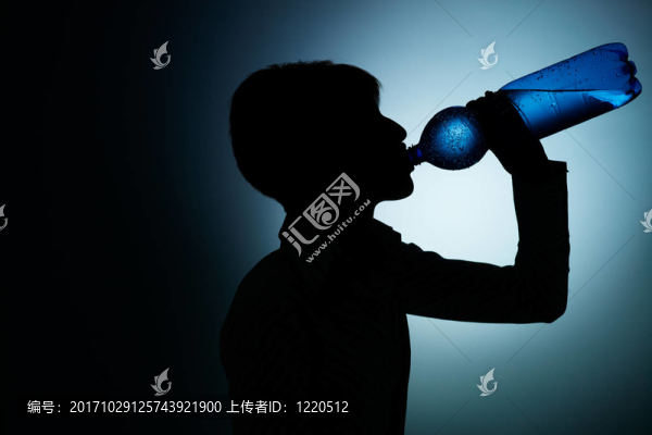 女人
