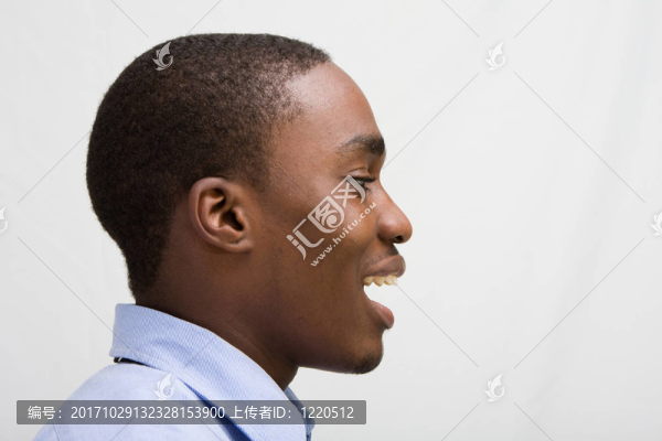 笑