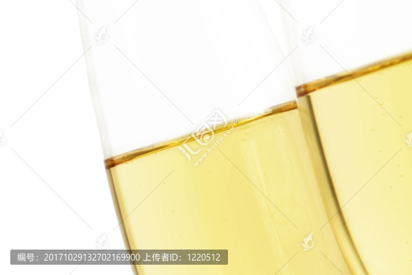 兩斜香檳酒杯