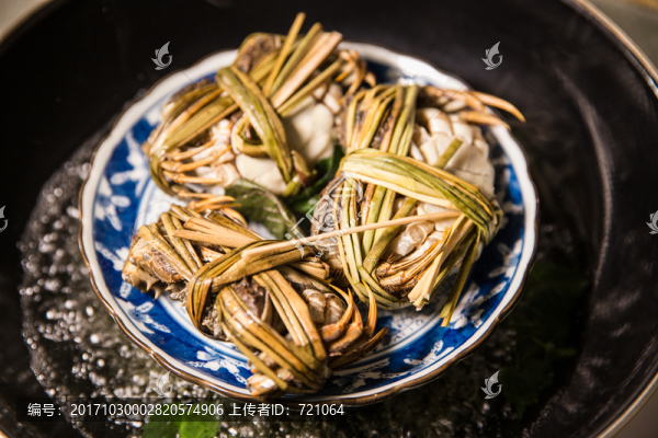 蒸煮大閘蟹