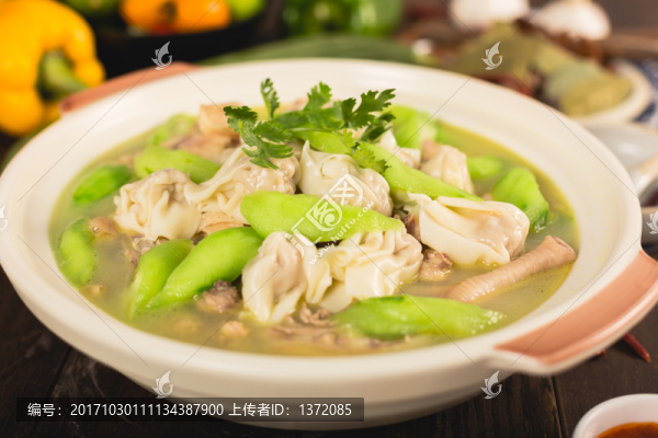 絲瓜云吞雞煲