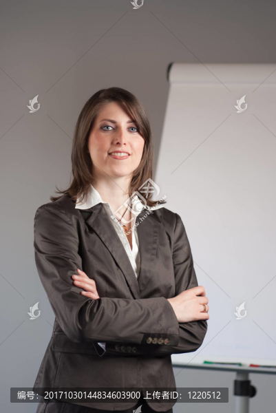 女人笑了