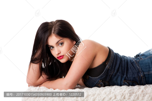 女