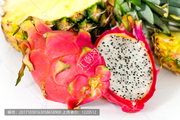 白色的，獼猴桃和菠蘿