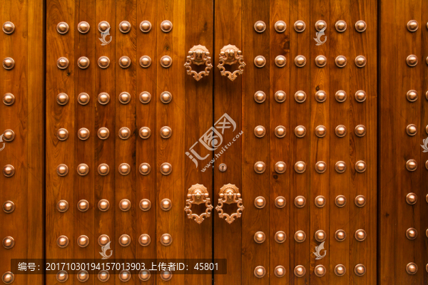 古建筑大門