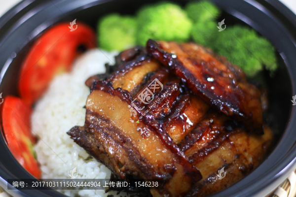 砂鍋扣肉飯