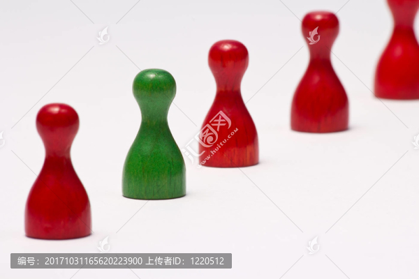 不同顏色的棋子