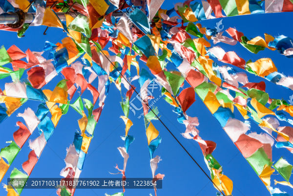 四姑娘山喇嘛廟經(jīng)幡