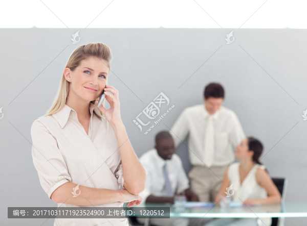 女人