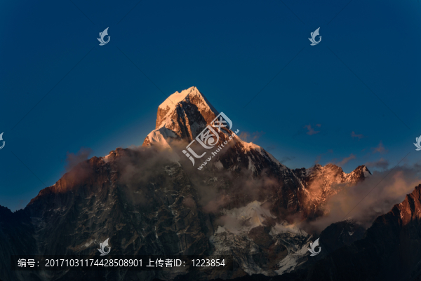 夕照四姑娘山