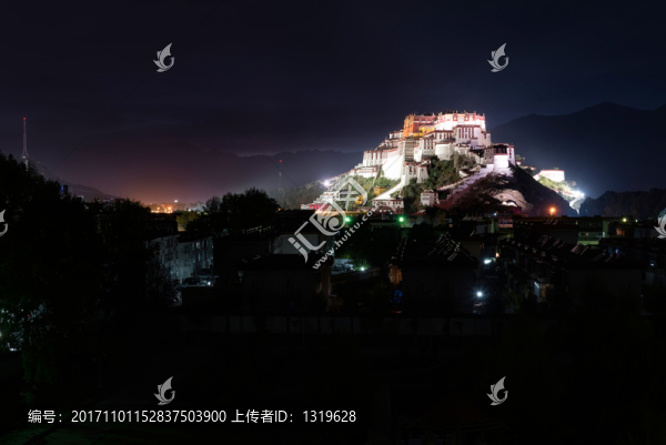 布達拉宮夜景