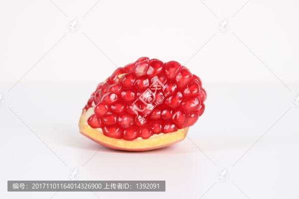 剝開的石榴籽