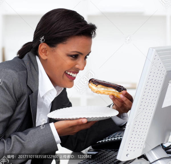 女人