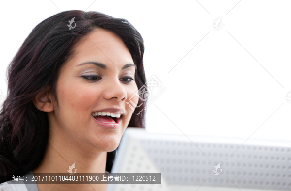 女人笑
