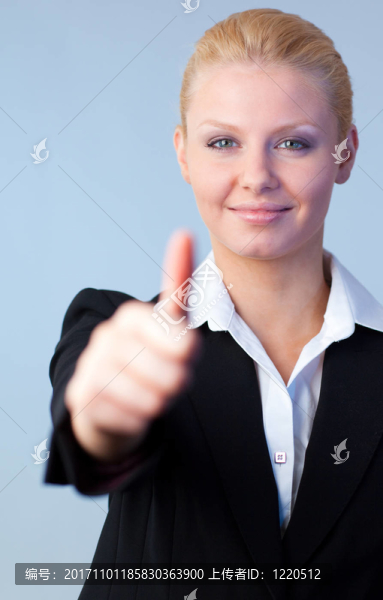 女人