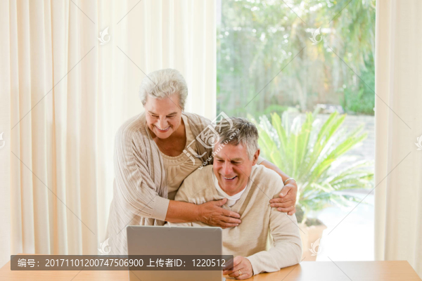 女人