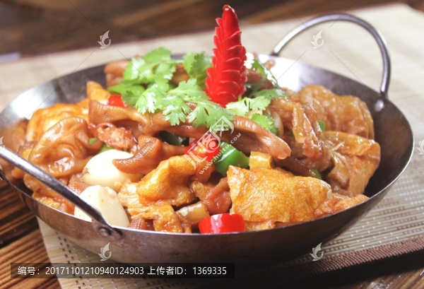 干鍋去骨鴨掌
