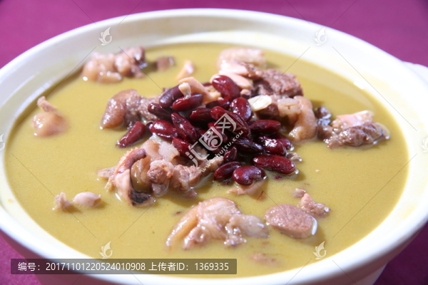 墨魚(yú)燉豬腳