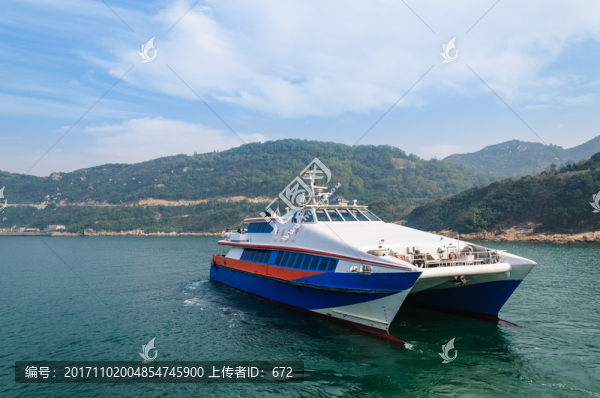 雙體客船