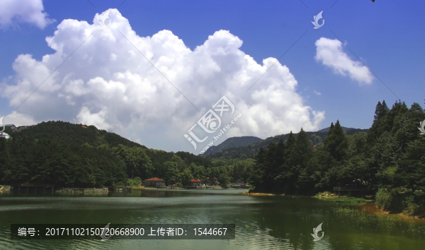 藍(lán)天白云青山綠水
