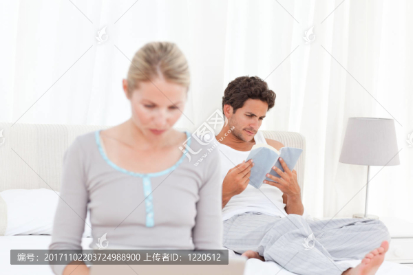 女人