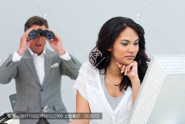 女人