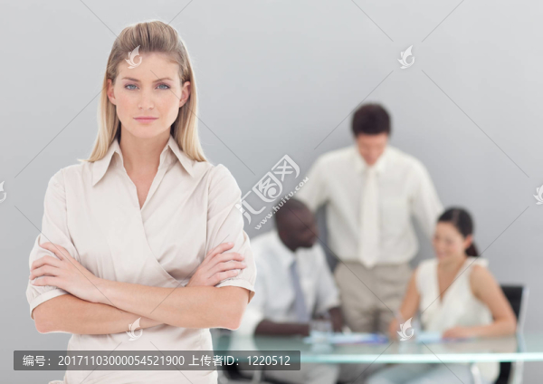 女人