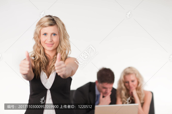 女人