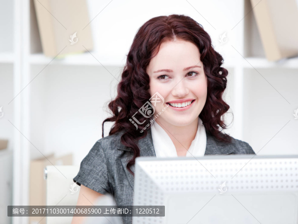 女人