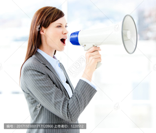 女人