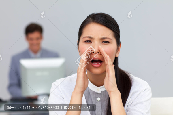 女人