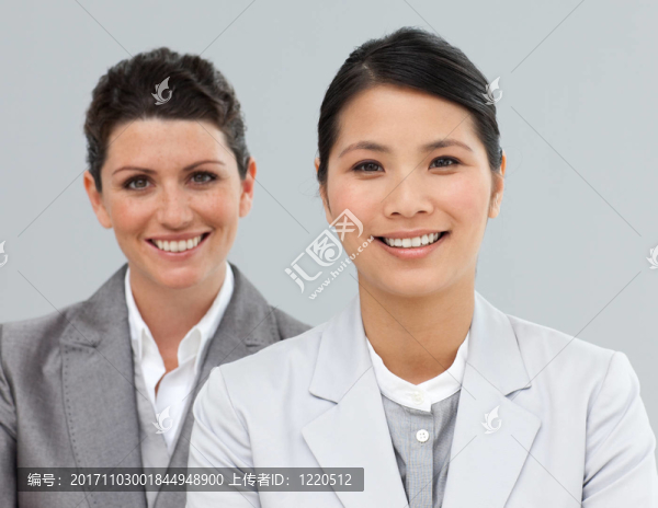 女人