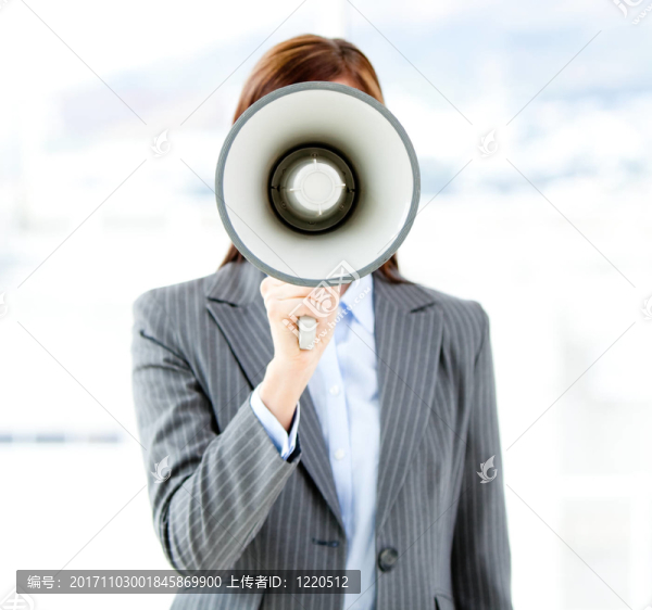 女人