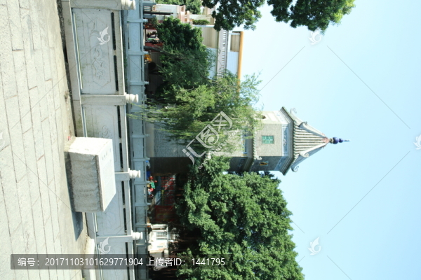 鄉(xiāng)村古塔