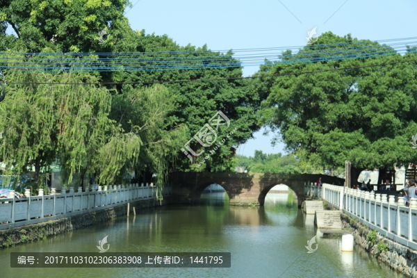 鄉(xiāng)村古橋