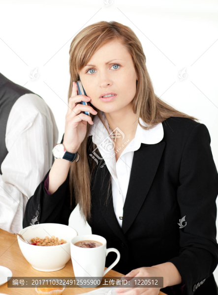 女人