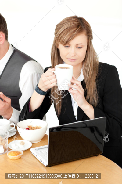 女人