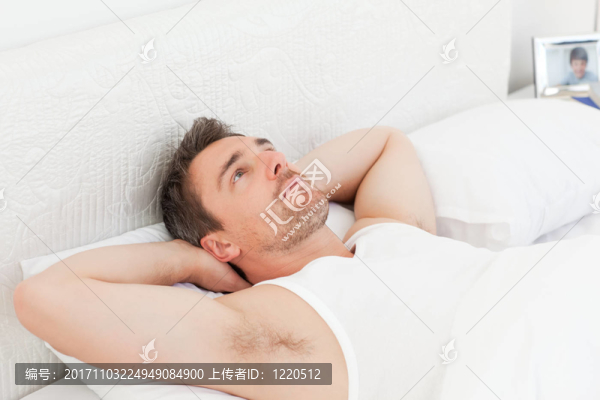 在床上