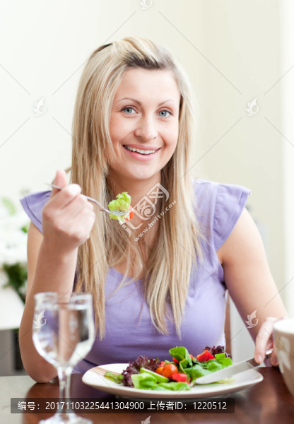 女人